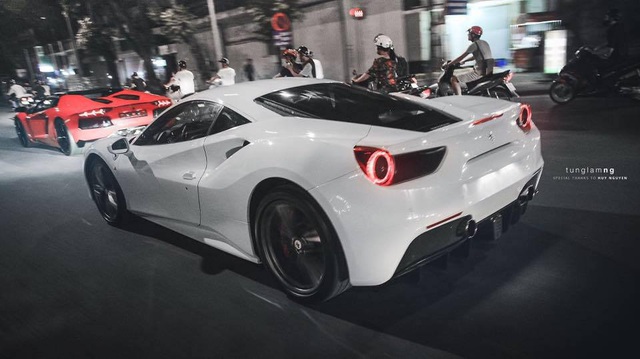 "Siêu ngựa" Ferrari 488 GTB thứ 3 xuất hiện tại Hà thành