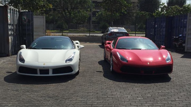 Thêm 2 chiếc Ferrari 488 GTB được "khui công" tại Sài Gòn