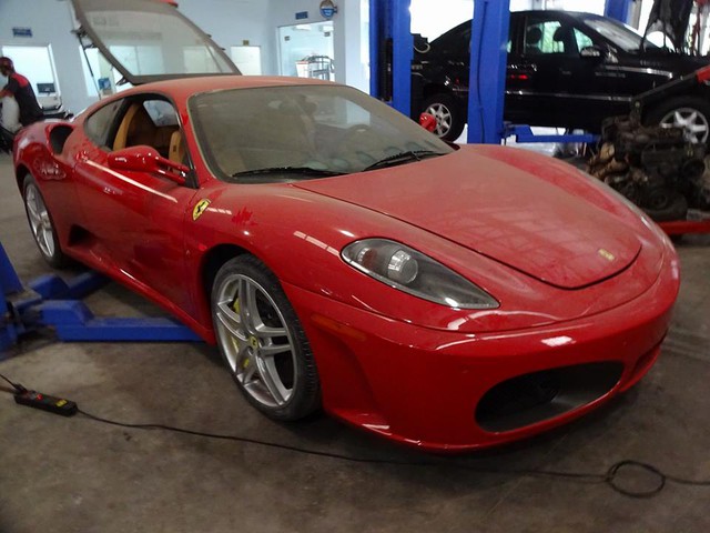 Xót xa siêu ngựa Ferrari F430 đóng bụi dày đặc tại Sài thành - Ảnh 1.