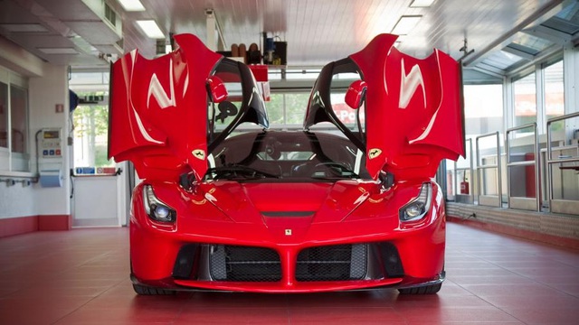 Đã qua sử dụng, Ferrari LaFerrari vẫn có giá gần 95,2 tỷ Đồng