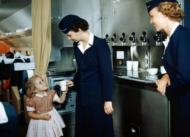 Xem lại dịch vụ VIP của ngành hàng không từ năm 1950s - Ảnh 4. Xem lại dịch vụ VIP của ngành hàng không từ năm 1950s - Ảnh 4.