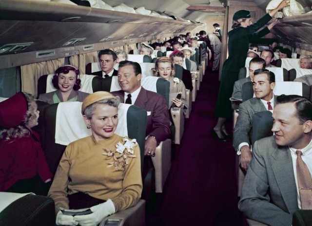 Xem lại dịch vụ VIP của ngành hàng không từ năm 1950s - Ảnh 2. Xem lại dịch vụ VIP của ngành hàng không từ năm 1950s - Ảnh 2.