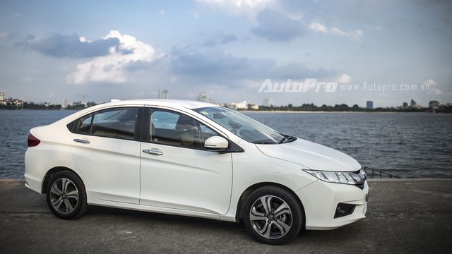 Mua Honda City, đổ xăng "tẹt ga" không mất tiền