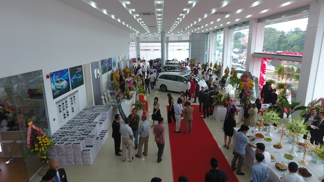 
Khu vực trưng bày xe dành cho khách hàng tại đại lý Honda Ô tô Đắk Lắk.
