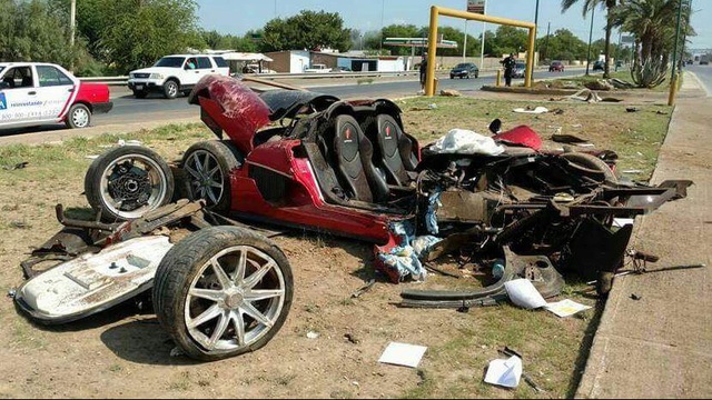 Siêu phẩm Koenigsegg CCX 33 tỷ Đồng gặp nạn thảm khốc
