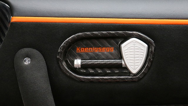 Cận cảnh siêu xe Koenigsegg One:1 được rao bán 135 tỷ Đồng - Ảnh 8.