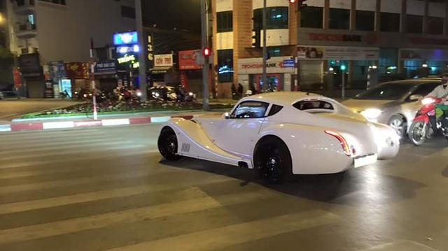 "Bạch mã" Morgan Aero SuperSports thứ 2 xuất hiện tại Việt Nam