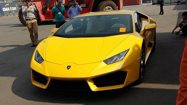 Lamborghini Huracan LP580-2 thứ 2 bất ngờ cập bến Việt Nam