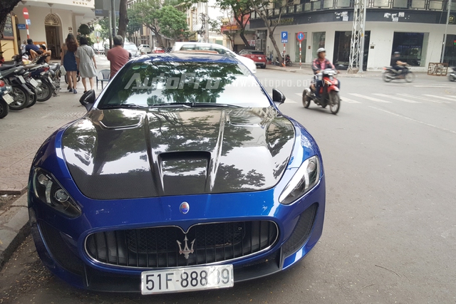 Maserati Granturismo MC Stradale từng thuộc sở hữu của Minh Nhựa tái xuất trên phố Sài thành - Ảnh 3.