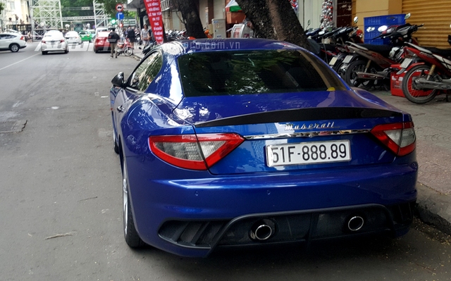Maserati Granturismo MC Stradale từng thuộc sở hữu của Minh Nhựa tái xuất trên phố Sài thành - Ảnh 2.