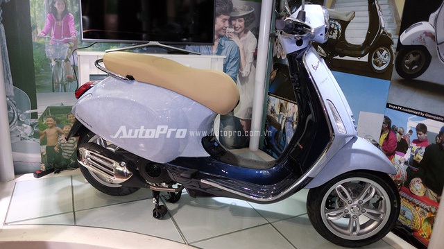 Vespa Primavera cẩn trứng độc nhất vô nhị được đấu giá 400 triệu Đồng