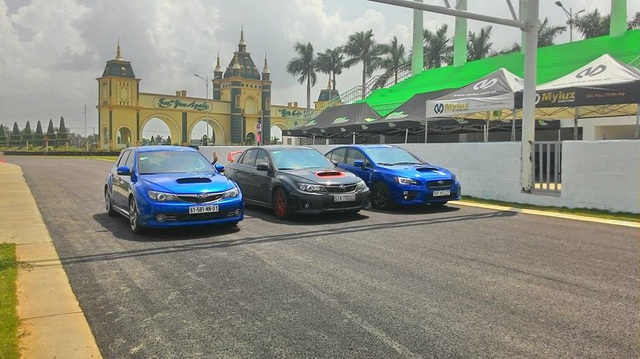 Xem Cường Đô-la "dợt" Subaru WRX STI tại trường đua