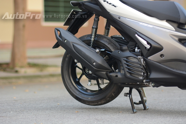 Nhập môn vào thị trường xe tay ga cao cấp, Yamaha NVX 155 trang bị hàng loạt công nghệ tiên tiến - Ảnh 19. Nhập môn vào thị trường xe tay ga cao cấp, Yamaha NVX 155 trang bị hàng loạt công nghệ tiên tiến - Ảnh 19.