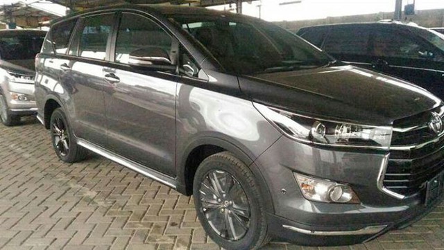 Ngắm Toyota Innova bản trang bị cao cấp nhất mới bằng xương, bằng thịt - Ảnh 1.