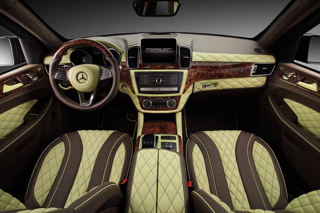 Mercedes-Benz GLE 2016 với nội thất bọc da cá sấu và mạ vàng của người Nga - Ảnh 5.