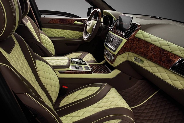 Mercedes-Benz GLE 2016 với nội thất bọc da cá sấu và mạ vàng của người Nga - Ảnh 6.