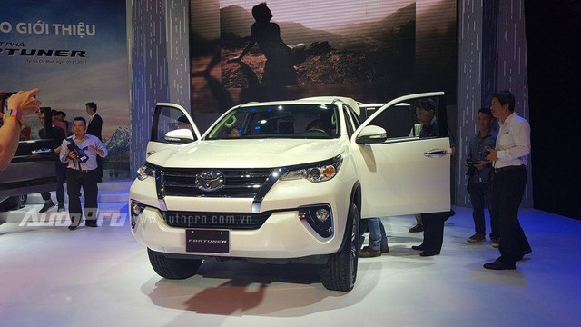 Toyota Fortuner 2017 ra mắt Việt Nam, giá từ 981 triệu Đồng - Ảnh 5.