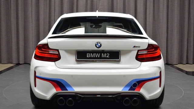 Đây là chiếc BMW M2 thuộc hàng đắt nhất thế giới - Ảnh 6. Đây là chiếc BMW M2 thuộc hàng đắt nhất thế giới - Ảnh 6.
