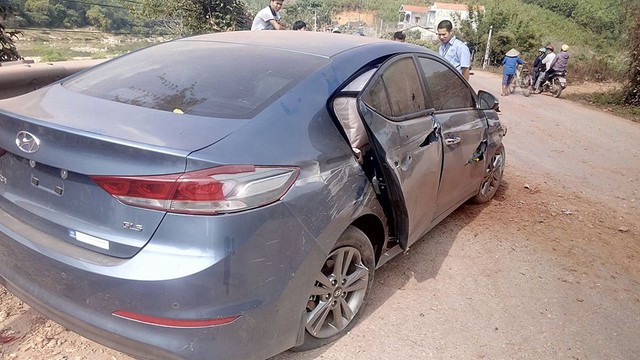 Bắc Giang: Hyundai Elantra đập hộp gặp nạn trên đường từ đại lý về nhà - Ảnh 3.