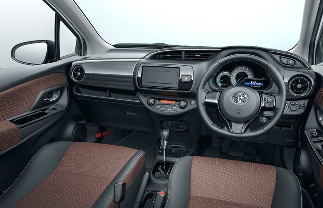 Toyota Yaris 2017 chính thức ra mắt với thiết kế hầm hố hơn - Ảnh 10.