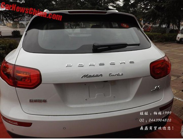 Phụ kiện dành cho Porsche Macan nhái giá 400 triệu Đồng được bày bán nhan nhản - Ảnh 6.