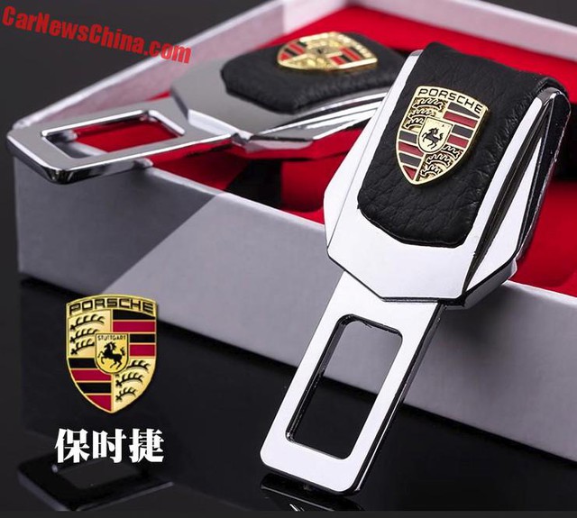 Phụ kiện dành cho Porsche Macan nhái giá 400 triệu Đồng được bày bán nhan nhản - Ảnh 8.