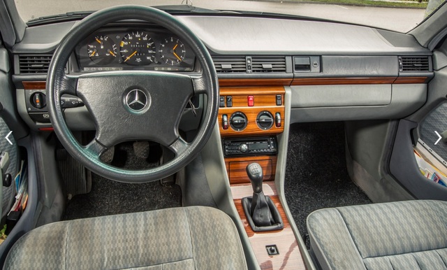 Làm quen với chiếc Mercedes-Benz E-Class chạy nhiều như taxi - Ảnh 4.