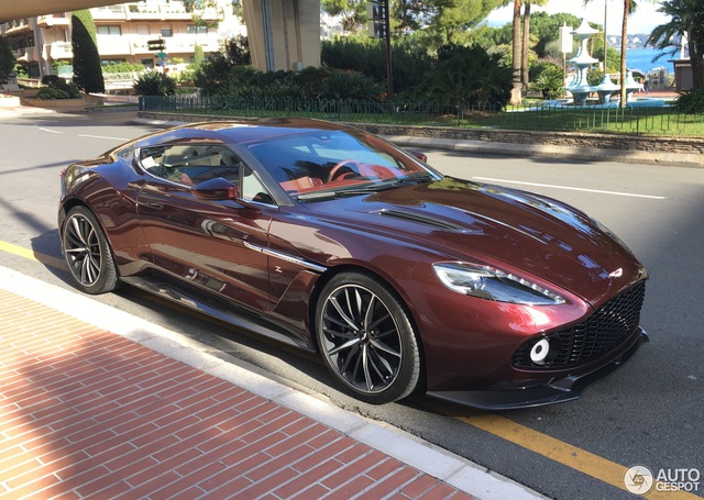 Chạm mặt tuyệt phẩm Aston Martin Vanquish Zagato tại thiên đường siêu xe - Ảnh 3.