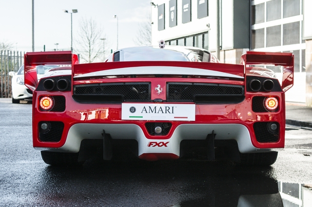 Siêu xe Ferrari FXX phiên bản đường phố duy nhất trên thế giới có giá khóc thét - Ảnh 7.