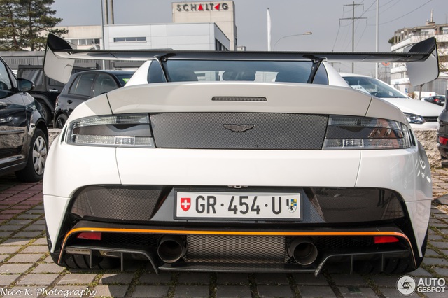 Mãn nhãn với vẻ đẹp của xe thể thao hàng hiếm Aston Martin Vantage GT12 - Ảnh 4.
