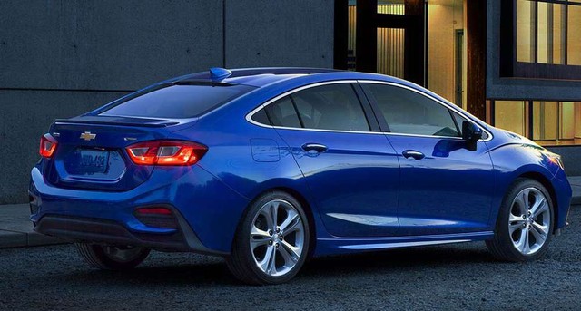 Chevrolet Cruze 2017 máy dầu chỉ tiêu thụ 4,52 lít nhiên liệu cho 100 km - Ảnh 1.