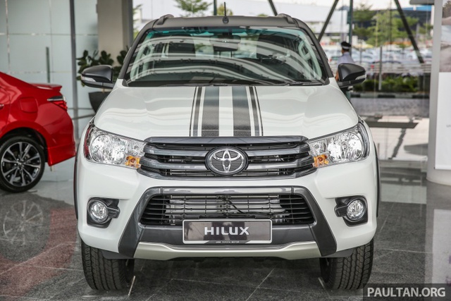 Cận cảnh Toyota Hilux bản đặc biệt mới tại Malaysia - Ảnh 4.