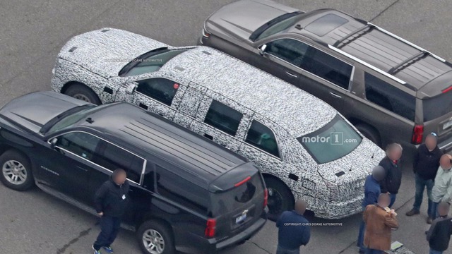 Limousine bọc thép chống đạn của Tổng thống Donald Trump tiếp tục lộ diện - Ảnh 4.