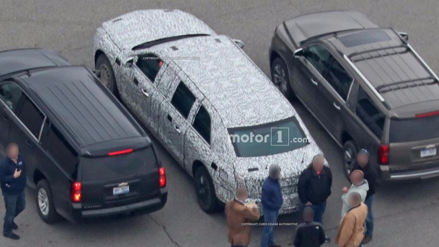 Limousine bọc thép chống đạn của Tổng thống Donald Trump tiếp tục lộ diện - Ảnh 8.