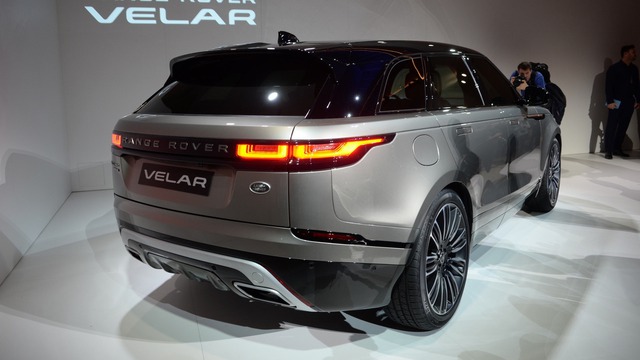 Ngắm Range Rover Velar bằng xương, bằng thịt, cạnh tranh Porsche Macan - Ảnh 14.