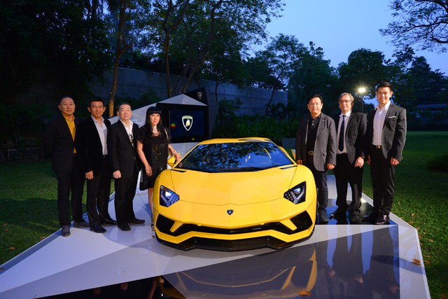 Siêu xe Lamborghini Aventador S ra mắt tại Thái Lan với giá lên đến 22,8 tỷ Đồng - Ảnh 9.