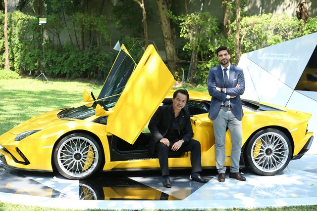 Siêu xe Lamborghini Aventador S ra mắt tại Thái Lan với giá lên đến 22,8 tỷ Đồng - Ảnh 10. Siêu xe Lamborghini Aventador S ra mắt tại Thái Lan với giá lên đến 22,8 tỷ Đồng - Ảnh 10.