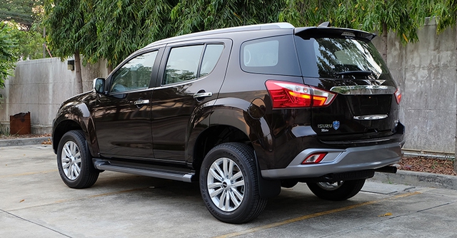 Cận cảnh SUV cỡ trung Isuzu MU-X 2017 bằng xương, bằng thịt - Ảnh 9.