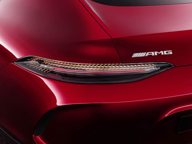 Mercedes-AMG GT Concept - Ô tô thể thao 4 chỗ, mạnh hơn cả siêu xe - Ảnh 5. Mercedes-AMG GT Concept - Ô tô thể thao 4 chỗ, mạnh hơn cả siêu xe - Ảnh 5.