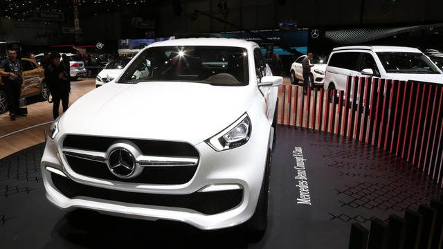 Cận cảnh xe bán tải hạng sang Mercedes-Benz X-Class ngoài đời thực - Ảnh 10.