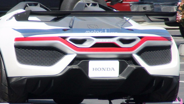 Bắt gặp xe mui trần thể thao bí ẩn của Honda trên đường phố - Ảnh 6.