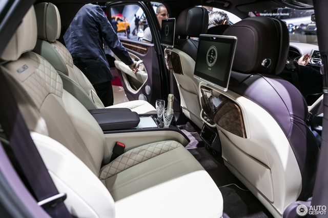 Cận cảnh SUV nhà giàu Bentley Bentayga Mulliner bằng xương, bằng thịt - Ảnh 8.
