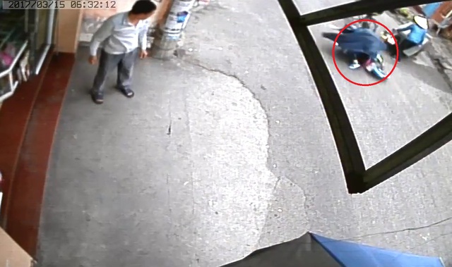 Video một người bị xe máy đè lên trong vụ tai nạn tại Hải Phòng - Ảnh 2.