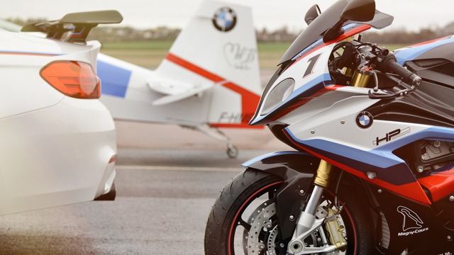 Mua BMW M4 đặc biệt được cho không siêu mô tô S1000RR 2017 và đồng hồ đeo tay - Ảnh 15. Mua BMW M4 đặc biệt được cho không siêu mô tô S1000RR 2017 và đồng hồ đeo tay - Ảnh 15.