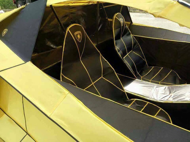 Lamborghini Aventador phiên bản vàng mã dùng để đốt trong ngày Tiết Thanh minh - Ảnh 2.