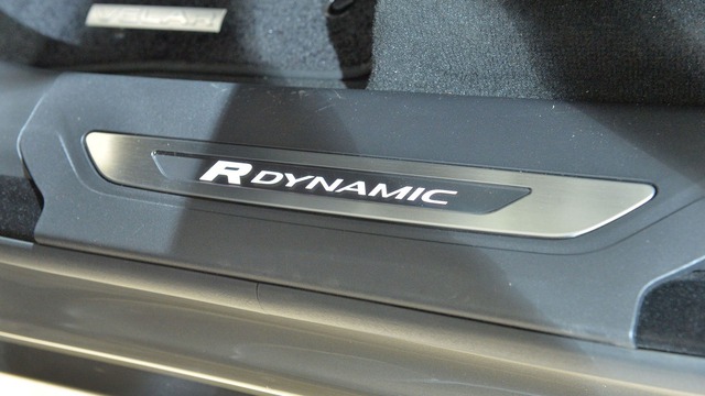 Chi tiết phiên bản đặc biệt đầu tiên của SUV hạng sang Range Rover Velar - Ảnh 4.