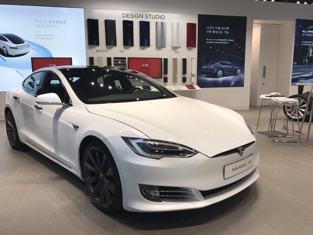 Người Hàn Quốc phát cuồng vì Tesla, sẵn sàng chờ 6 tháng để lái thử xe - Ảnh 4.