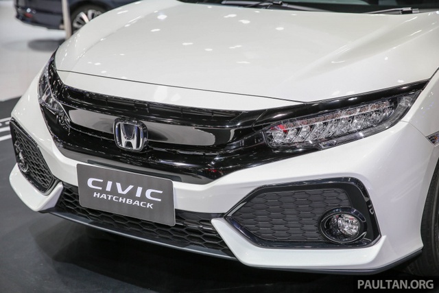 Chiêm ngưỡng Honda Civic Hatchback 2017 mới ra mắt Thái Lan ngoài đời thực - Ảnh 2.