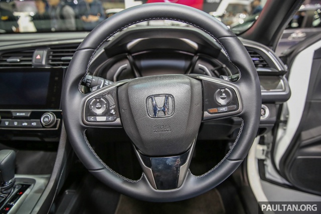Chiêm ngưỡng Honda Civic Hatchback 2017 mới ra mắt Thái Lan ngoài đời thực - Ảnh 10.