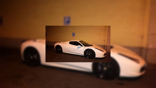 Ferrari 458 Spider từng thuộc sở hữu của mafia được dùng làm xe tuyên truyền - Ảnh 1. Ferrari 458 Spider từng thuộc sở hữu của mafia được dùng làm xe tuyên truyền - Ảnh 1.